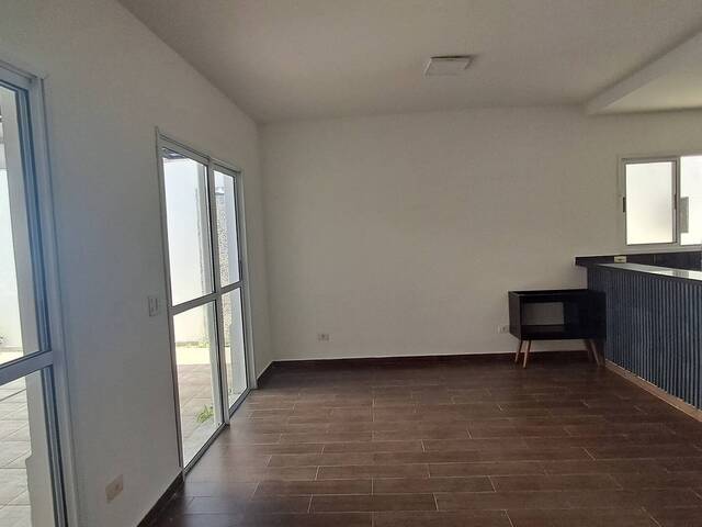Casa para Venda em Carapicuíba - 3